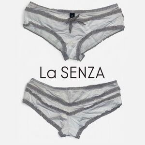 BNWT Y2K La SENZA White/Grey Bow Ruffle Panties